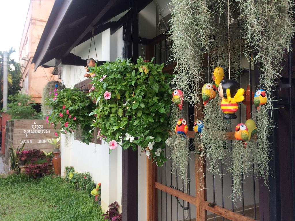 Baan Bunyat Hotell Chiang Mai Exteriör bild