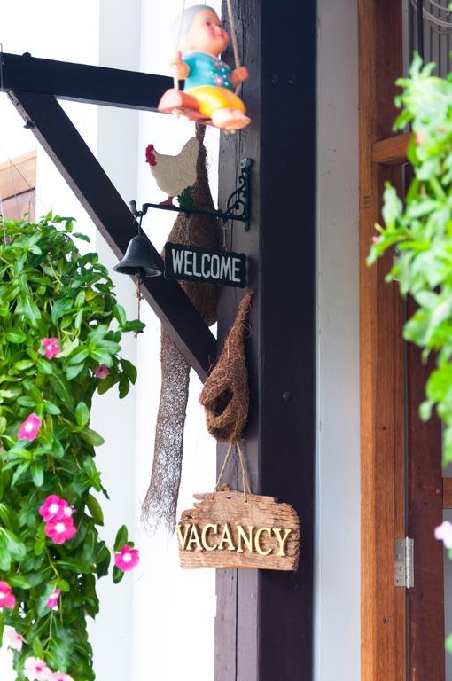 Baan Bunyat Hotell Chiang Mai Exteriör bild
