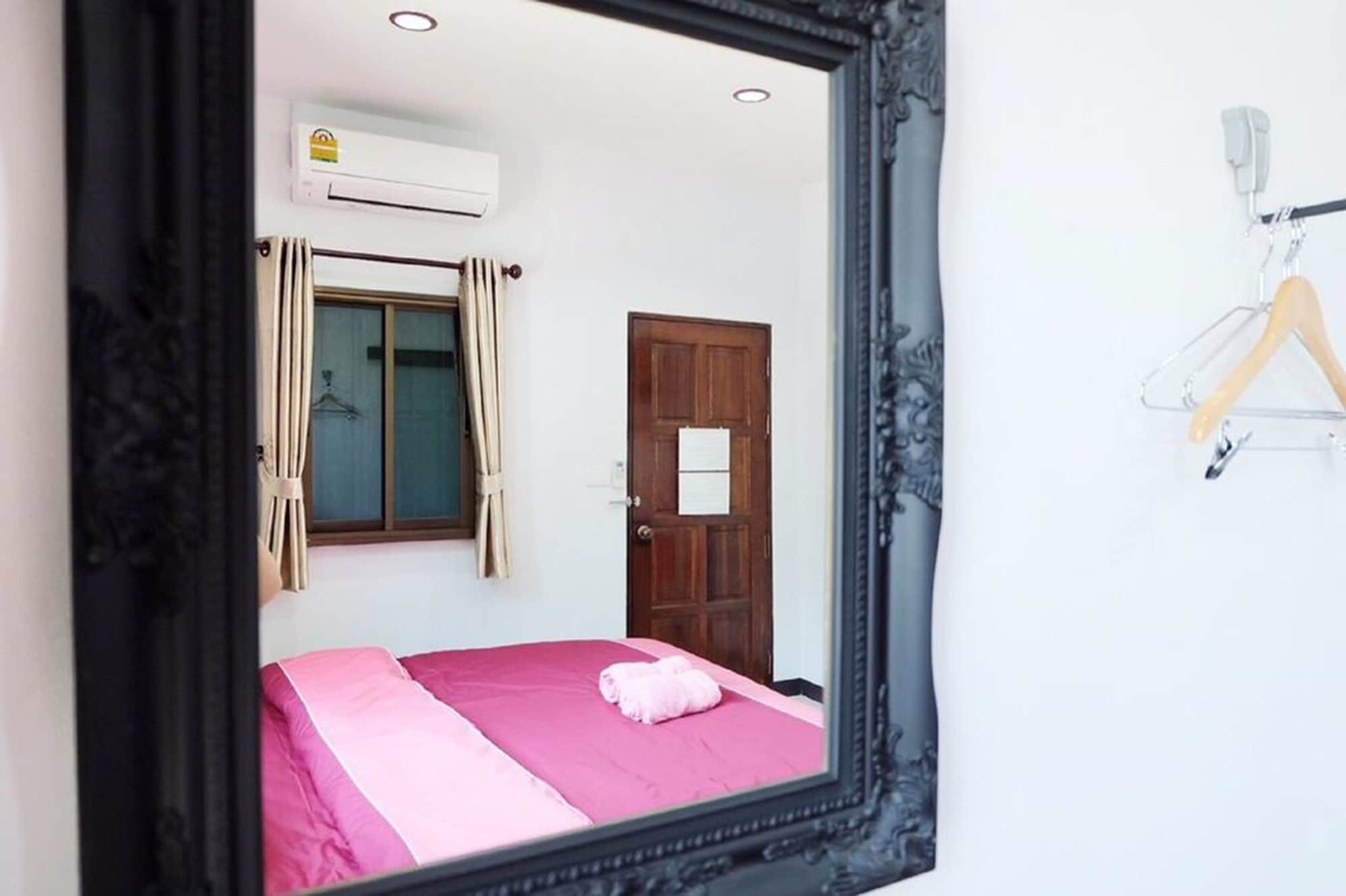 Baan Bunyat Hotell Chiang Mai Exteriör bild